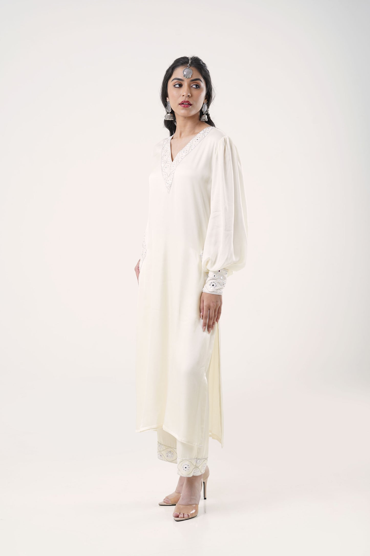 Lucknow Ivory Embroidered Kurta Set with Balloon Sleeves