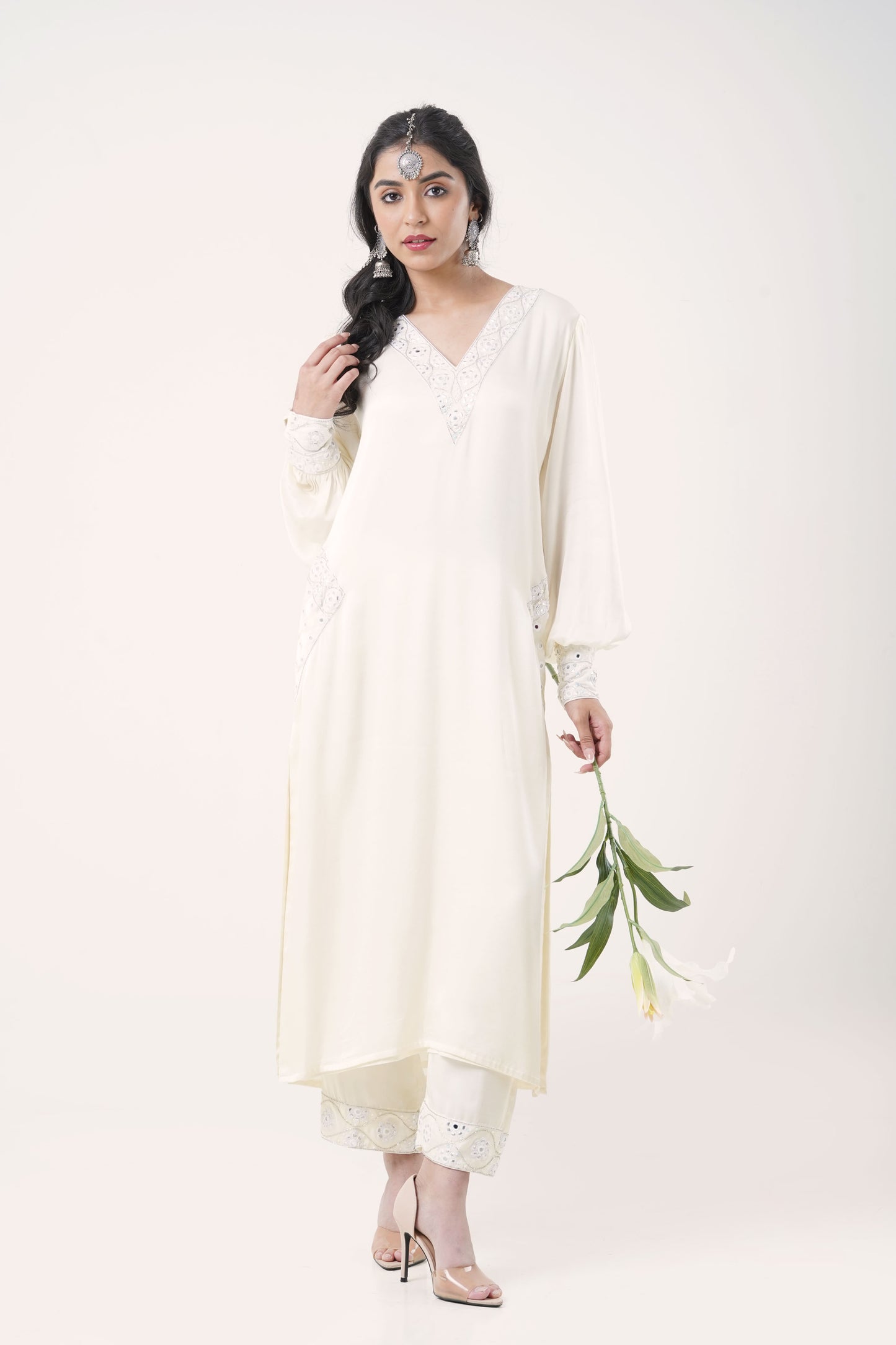 Lucknow Ivory Embroidered Kurta Set with Balloon Sleeves