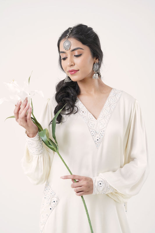 Lucknow Ivory Embroidered Kurta Set with Balloon Sleeves
